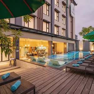 *** Hotel Kamaniiya Petitenget Indonesia